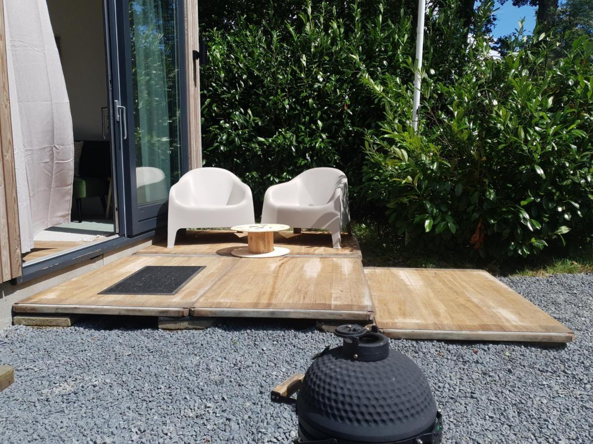 Modern Tiny House Op Rustig Watersportpark Villa Elahuizen Exterior photo