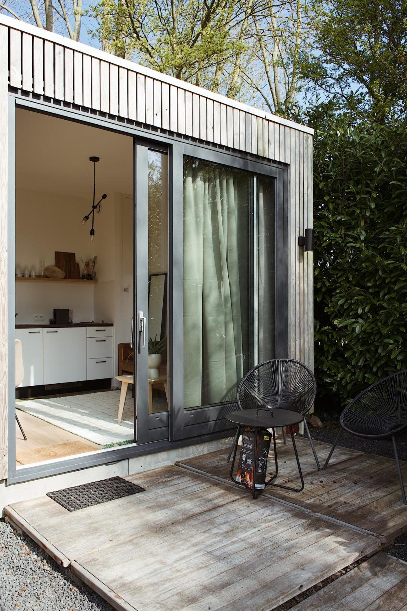 Modern Tiny House Op Rustig Watersportpark Villa Elahuizen Exterior photo